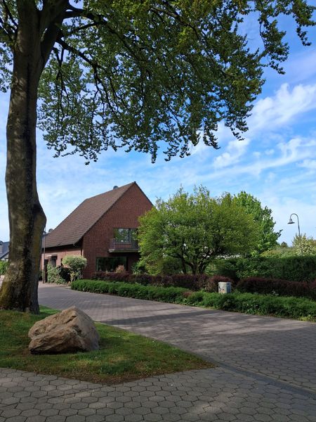Platzwunder in Toplage: Ein Haus mit unzähligen Möglichkeiten in Moers-Utfort!!